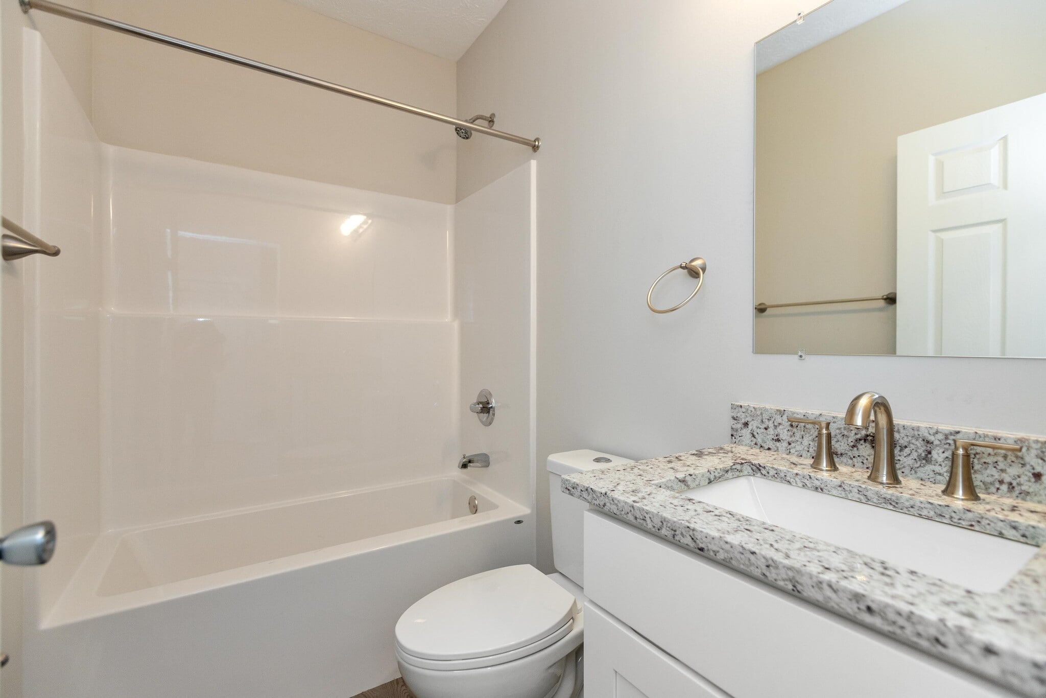 Downstairs Unit B Hall Bathroom - 752 N Elder Ave
