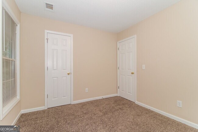 Building Photo - 149 Mill Pointe Ct