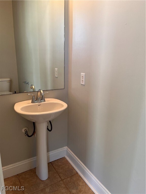 Building Photo - 1521 SW 22nd Pl