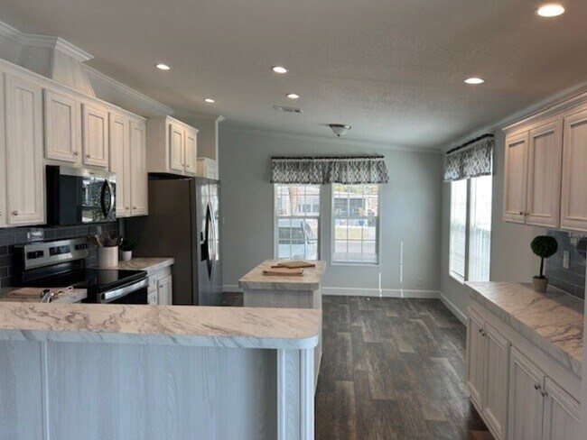 Building Photo - 146 Berkley Cir