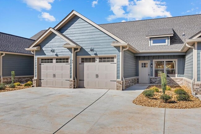 Building Photo - 69 Maddox Ln