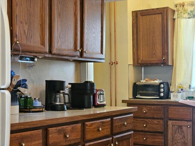 Building Photo - 42 Sumner St