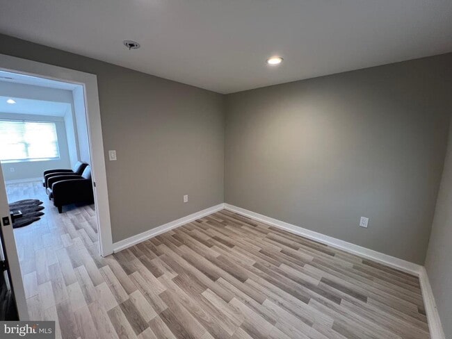 Building Photo - 33 Old US Hwy 1