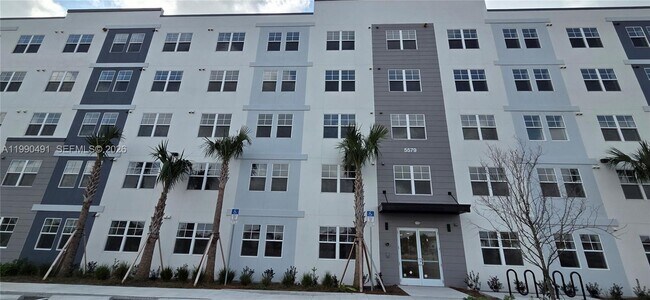 Building Photo - 5579 Millennia Park Dr