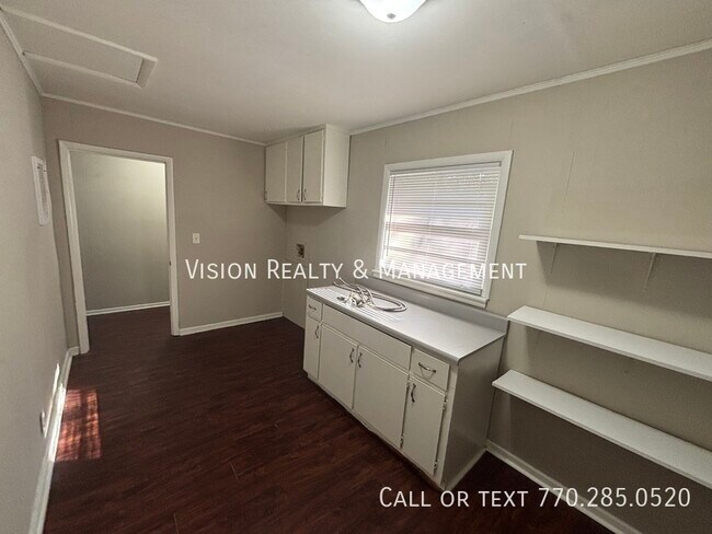 Building Photo - 3608 Sir Michael Dr