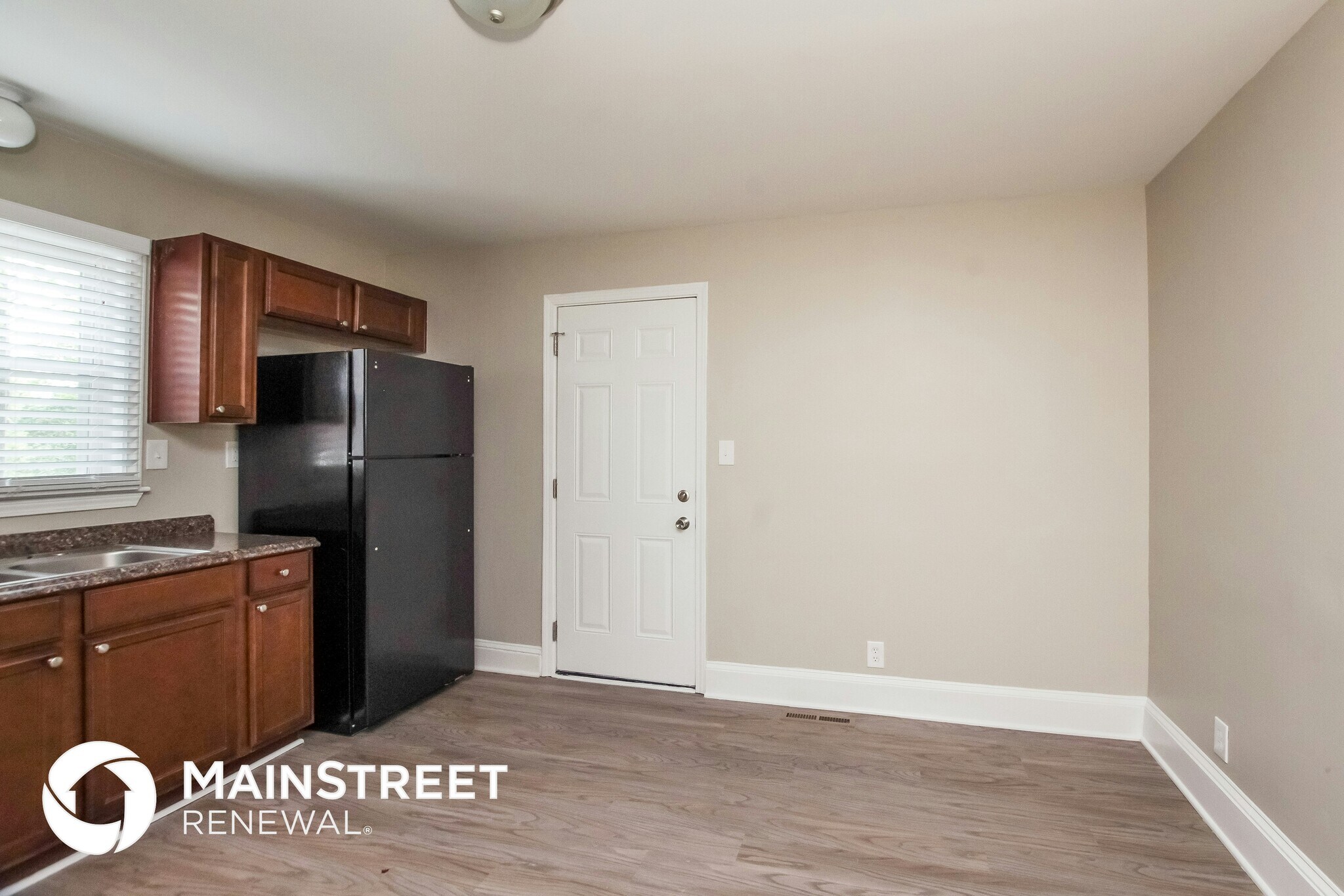 Building Photo - 3624 Sargeant Dr