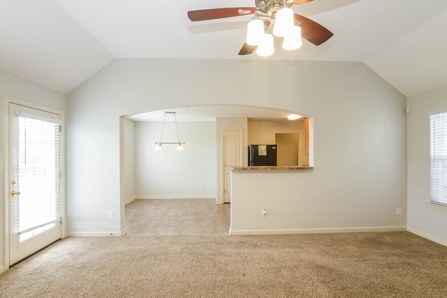 Building Photo - 10221 Adikson Dr