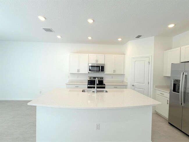 Building Photo - 2081 Hallier Cv