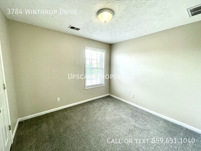 Building Photo - 3784 Winthrop Dr