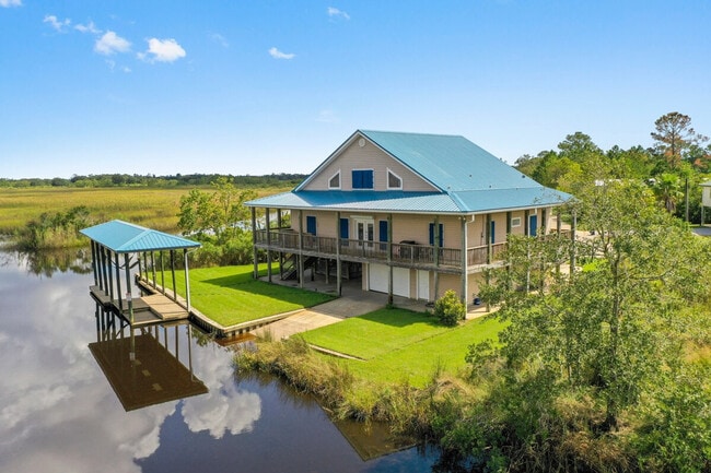 Building Photo - 4166 Old Lazy River Rd