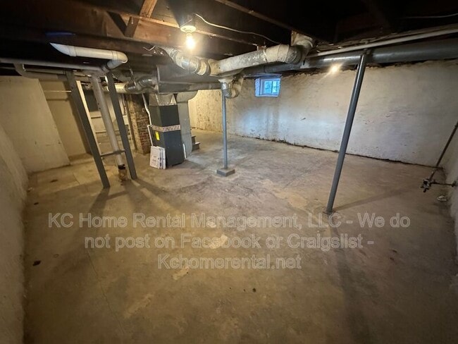 Building Photo - 2535 Charlotte St