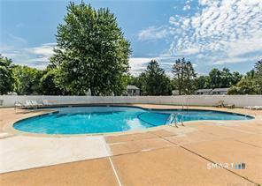 Building Photo - 123 Candlewood Dr
