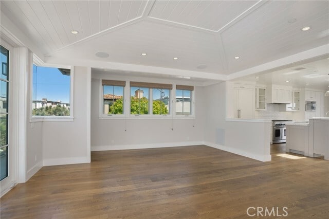 Building Photo - 328 28th St