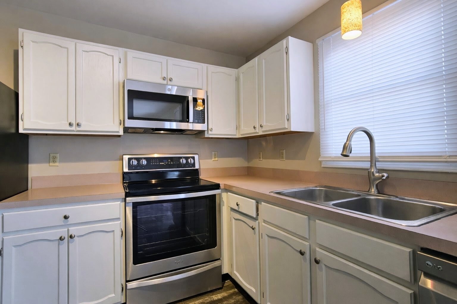 Building Photo - 27 Penny Ln