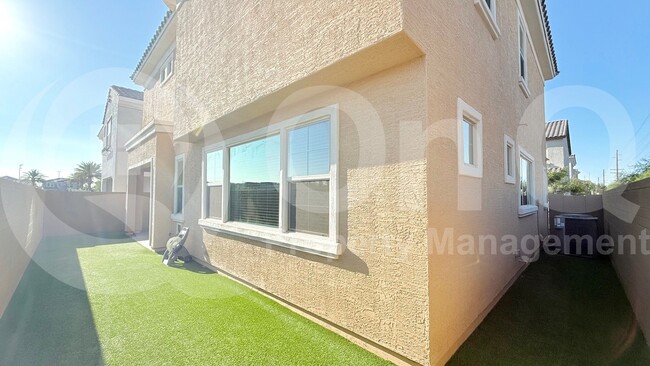 Building Photo - 708 N Bay Dr
