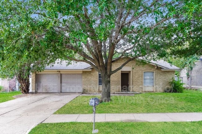 Primary Photo - 1811 E Timberview Ln