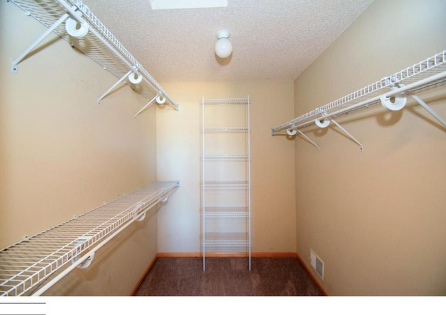 closet - 5034 Fountain Ln N