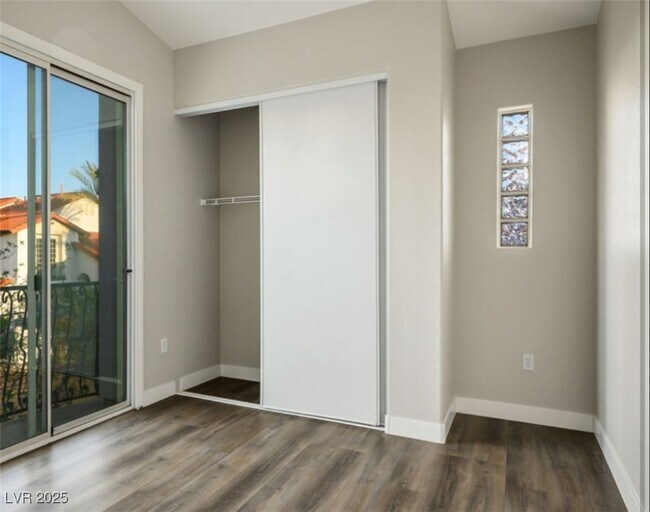 Building Photo - 8778 Villa La Rae Ave