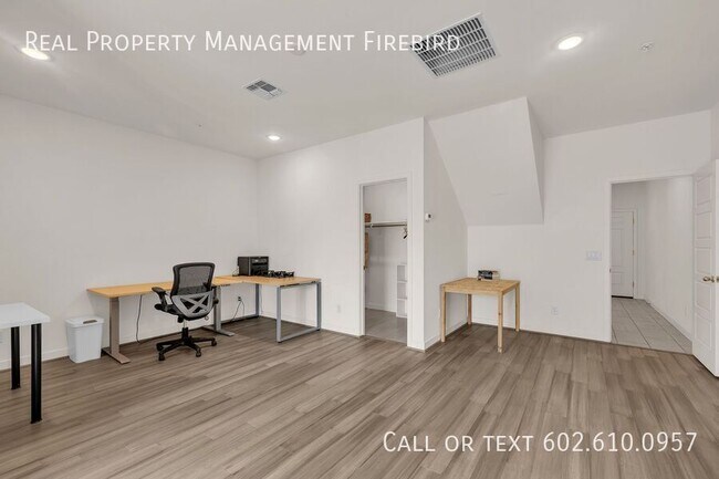 Building Photo - 2272 W Harmont Dr