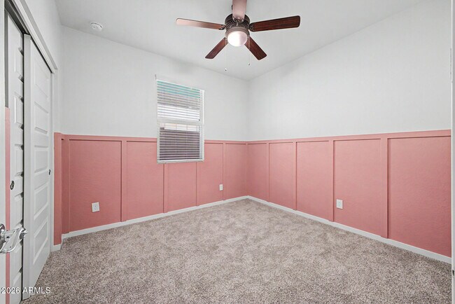 Building Photo - 1041 Glen Canyon Dr