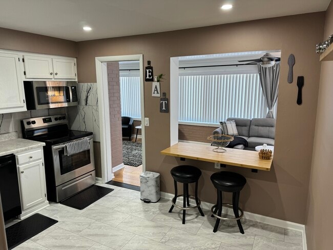 Building Photo - 22660 Lorain Rd