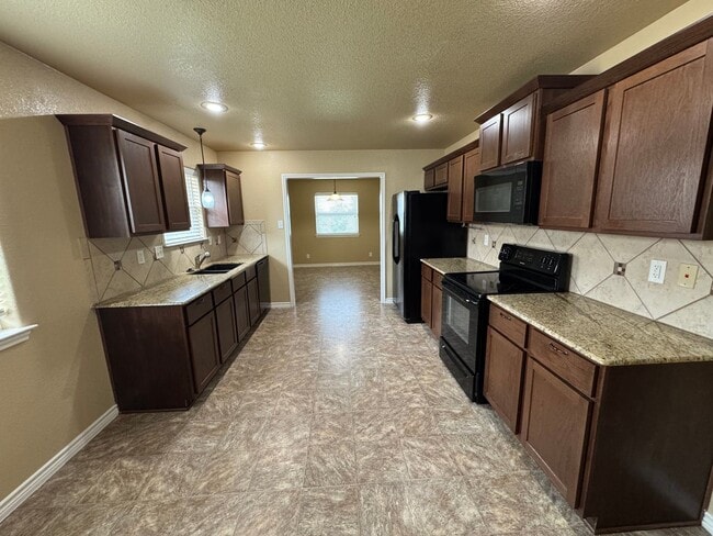 Building Photo - 6304 Castle Gap Dr