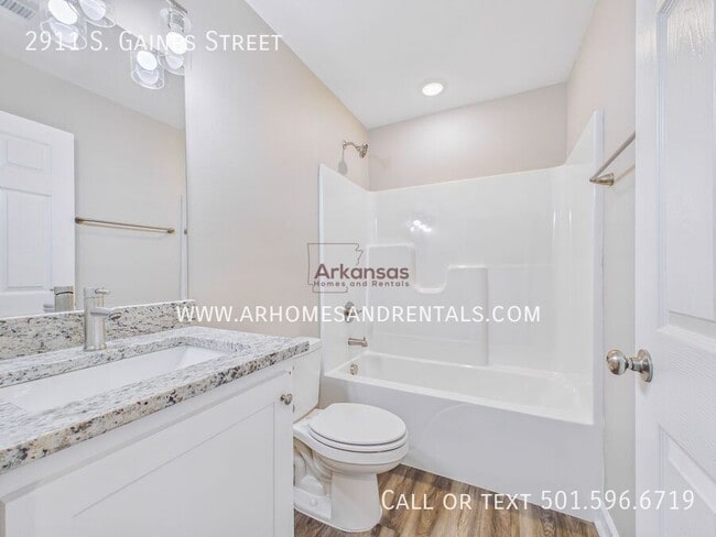 Building Photo - 2911 S Gaines St