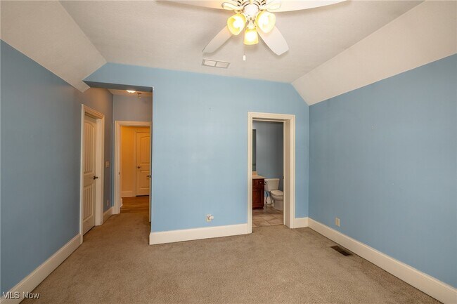 Building Photo - 4025 Meadowvale Ct