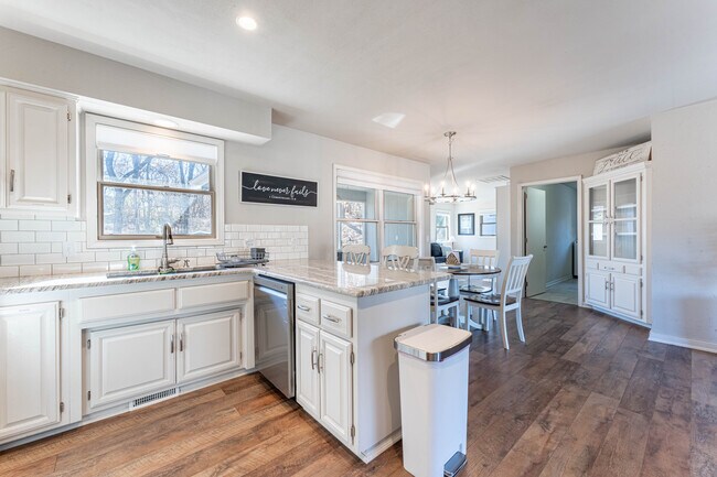 Building Photo - 14 Everleigh Dr