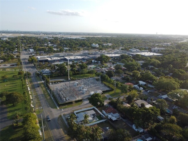 Building Photo - 843 SW 20th St