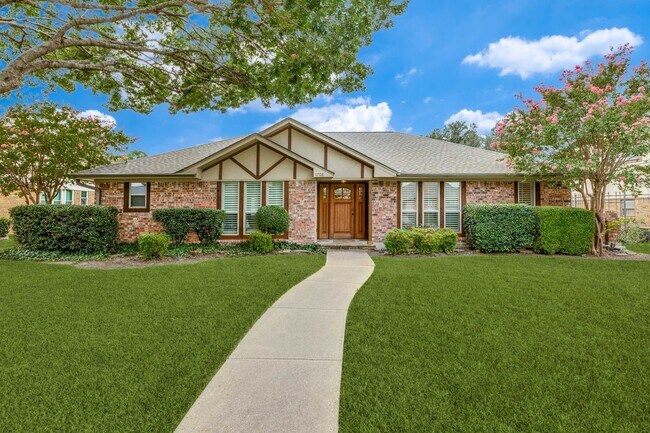 Primary Photo - 1708 Cathedral Dr