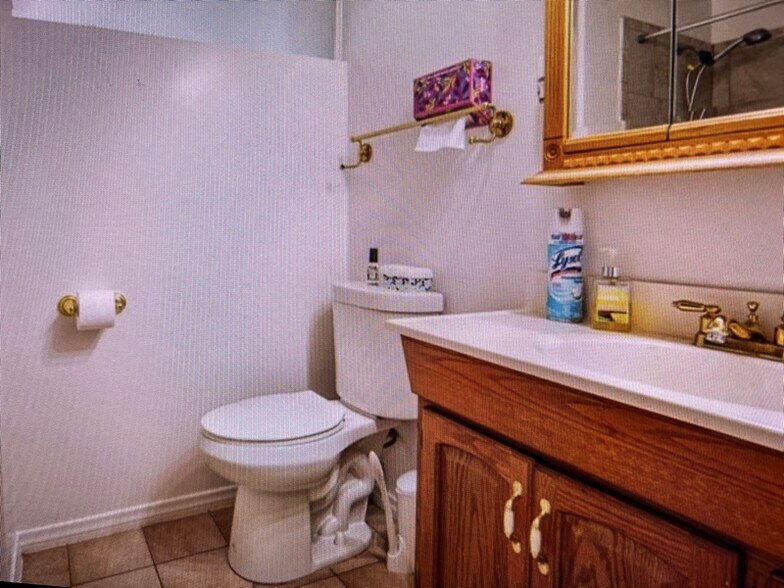 Building Photo - 11639 Hallwood Dr