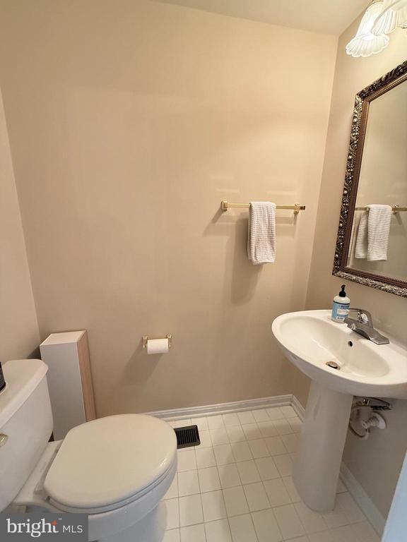 Building Photo - 13133 Rose Petal Cir