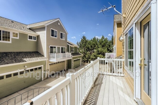 Building Photo - 907 Snowberry St