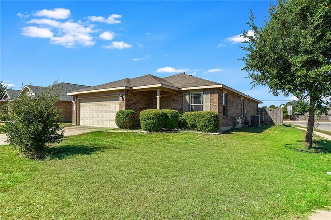 Building Photo - 811 Encinita Dr