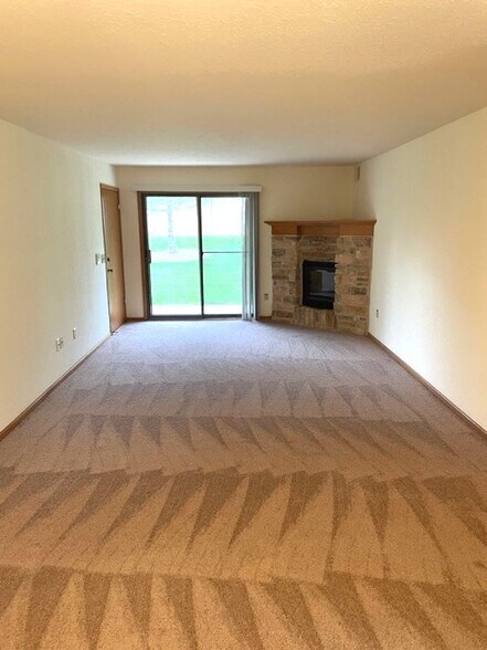 Primary Photo - River Park Apartments