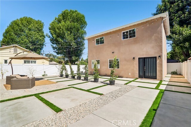 Building Photo - 21235 Lopez St