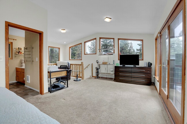 Building Photo - 9209 William Cody Dr