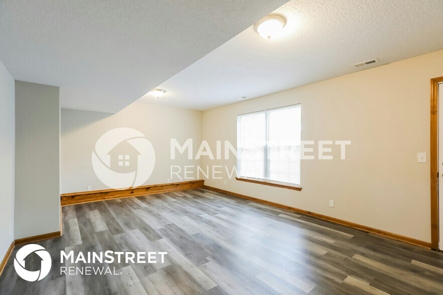 Building Photo - 5508 Scenic Dr