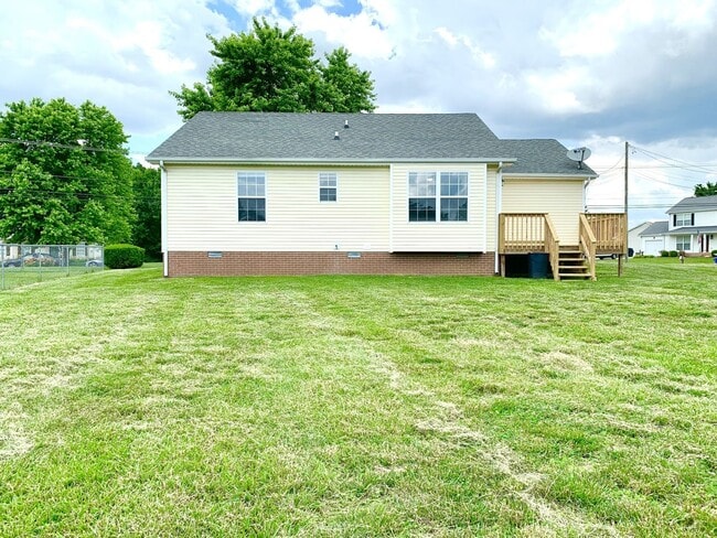 Building Photo - 1125 Lamont Ct