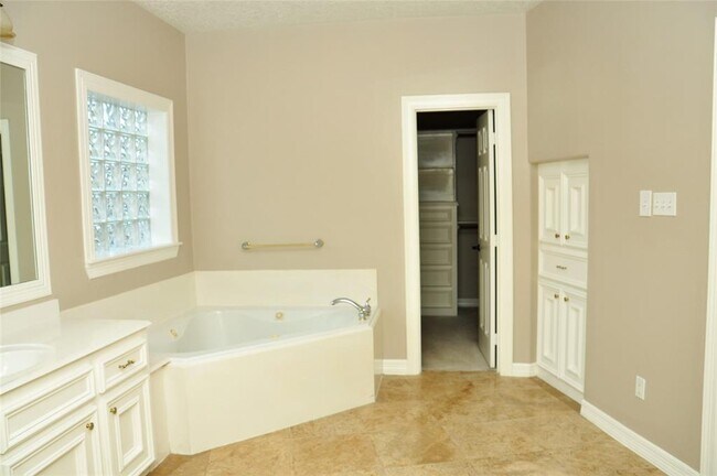Building Photo - 3127 Canyon Oak Ct