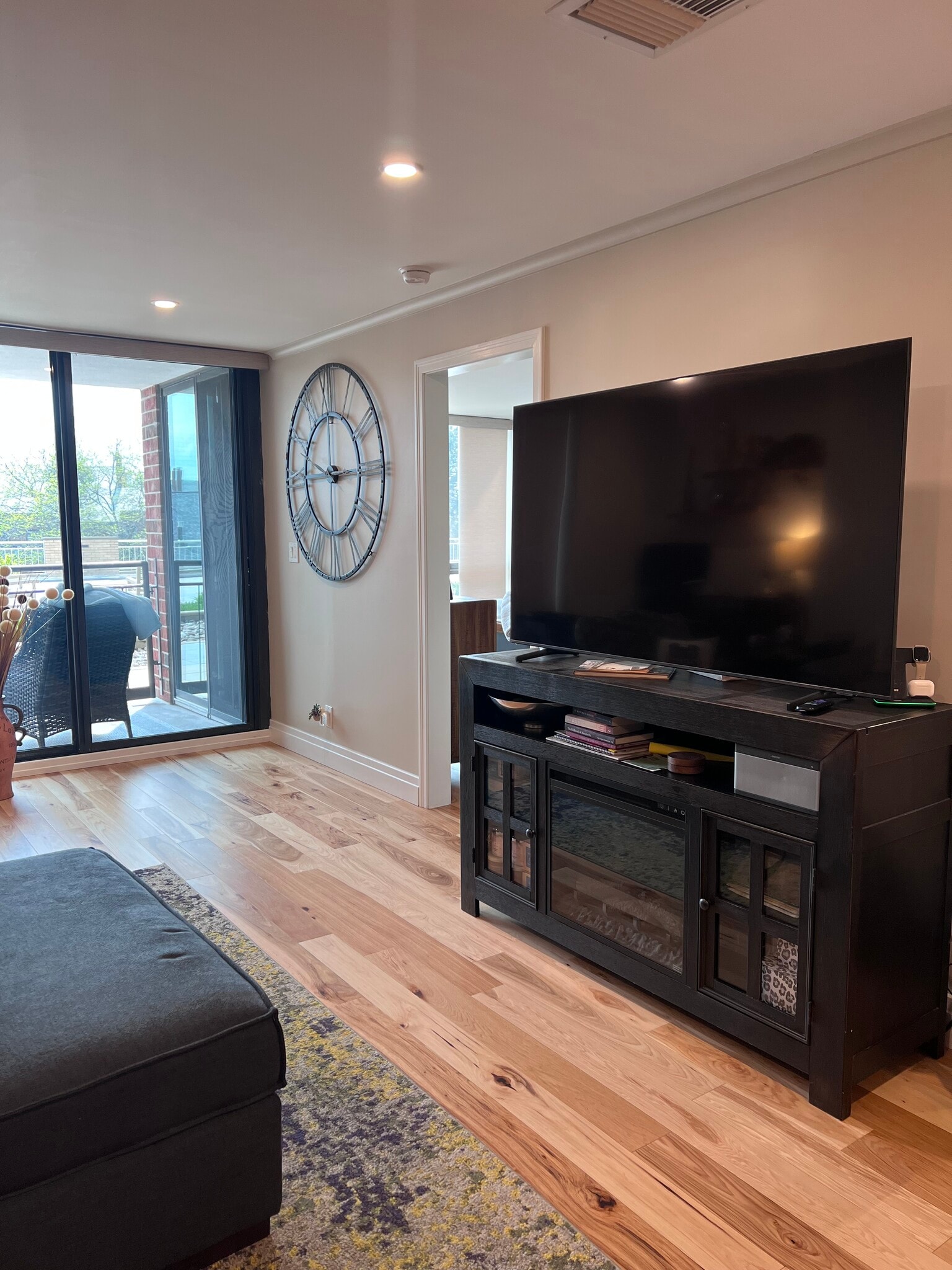 Building Photo - 200 Lakefront Blvd