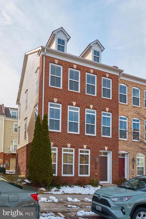 Building Photo - 3061 Waterloo Ln