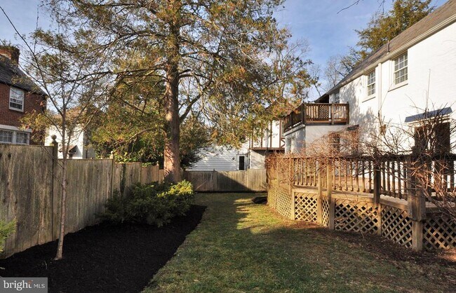 Building Photo - 4630 River Rd