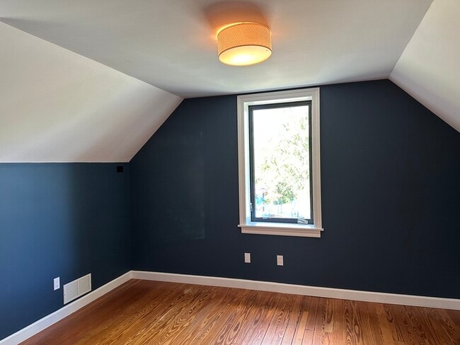 Building Photo - 1137 Gilbert Ave