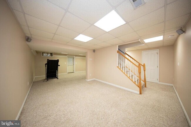 Building Photo - 740 Hickory Limb Cir