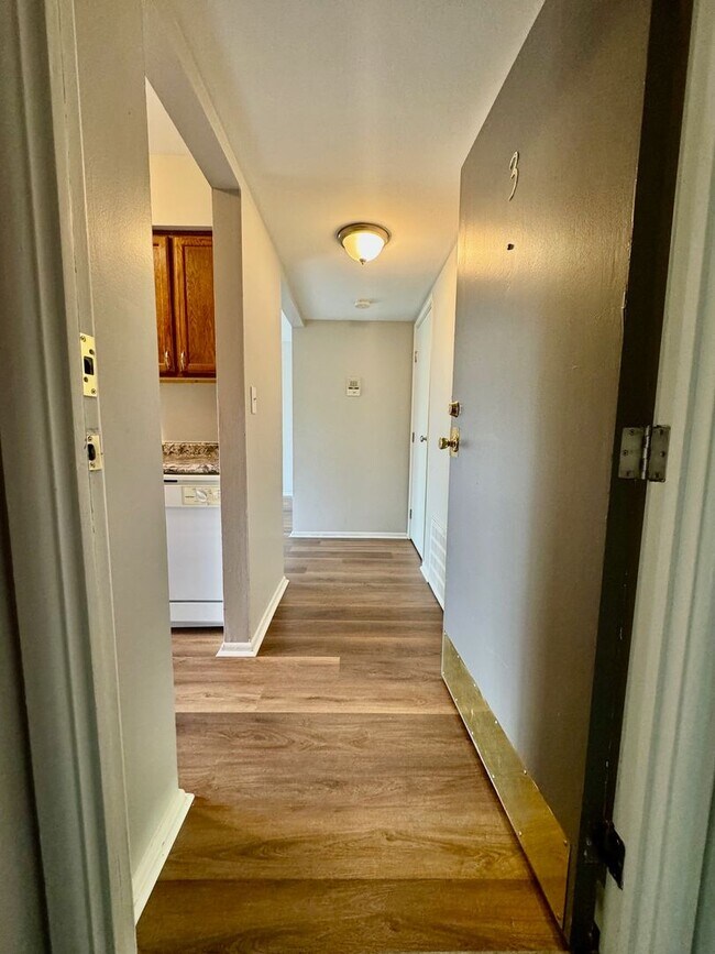 Building Photo - Modern 2-Bedroom Apartments in Crown Point, IN – Pet Friendly!