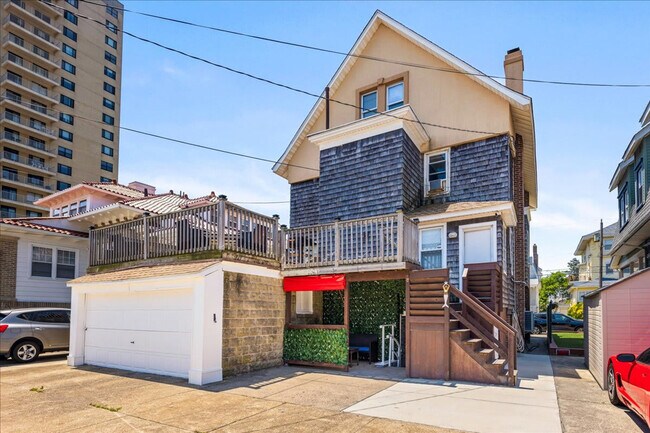 Building Photo - 27 S Oakland Ave