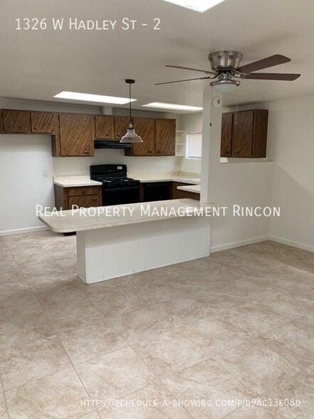 Building Photo - 1326 W Hadley St