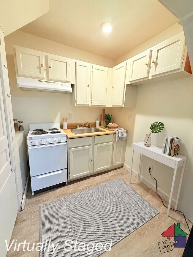 Building Photo - 2 Bedroom- Pet Friendly in Winooski!